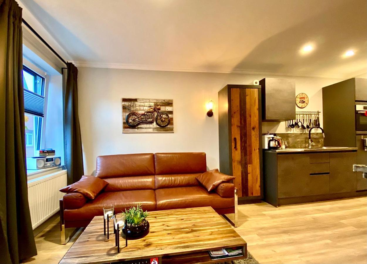 Schoene Ferienwohnungen Teilweise Mit Dachterrasse Im Herzen Von Itzehoe Exterior photo